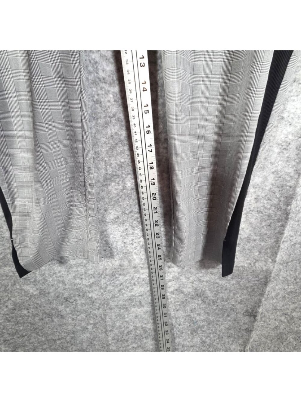 Athleta Brooklyn Plaid Tapered Ankle Pants Gray Black Stripe Size 4P - Picture 6 of 11